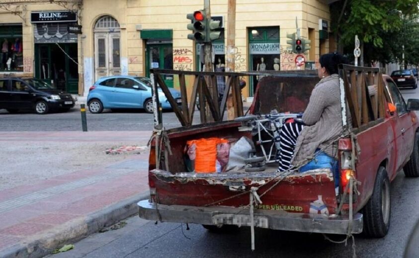 Βρήκα τον αδερφό μου μετά από 30 χρόνια. Τον είχαν κλέψει τσιγγάνοι και παντρεύτηκε στα 17 | Η ιστορία της Σοφίας