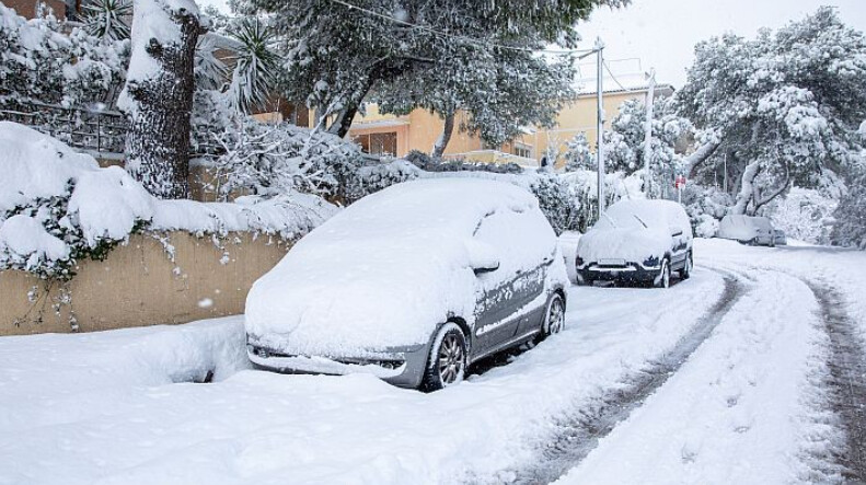 Έρχεται χειμώνας καμπανάκι για τους μετεωρολόγους: Τα προγνωστικά για φέτος – Πότε έρχονται τα χιόνια