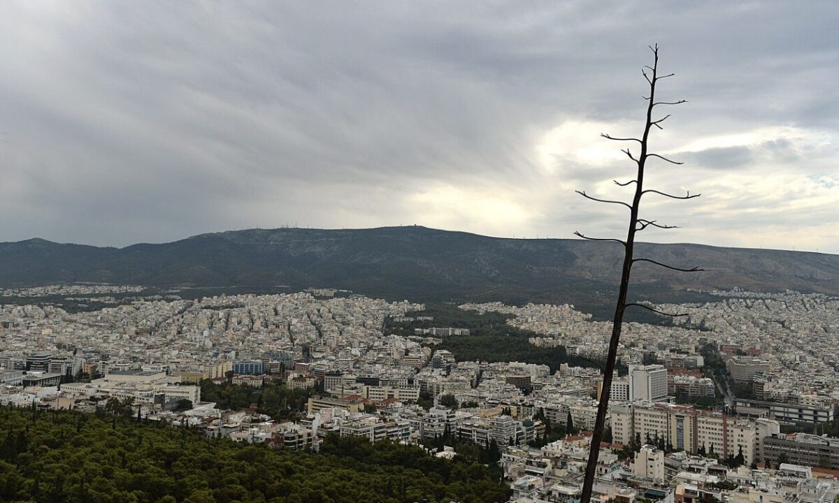 Καιρός: Νέα ανατρoπή από τον Τσατραφύλλια – Σε ποιες περιοχές δεν θα ρίξει στάλα βροχής