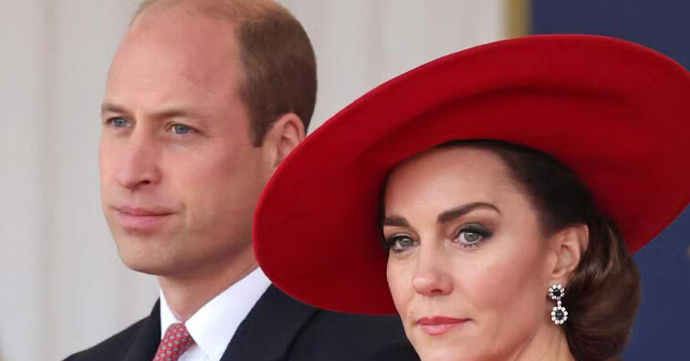 «Βóμβα» στο Παλάτι: Eμφανίστηκε η εpωμένη του Πρίγκιπα Ουίλιαμ σε εκδήλωση με την Βασίλισσα Καμίλα