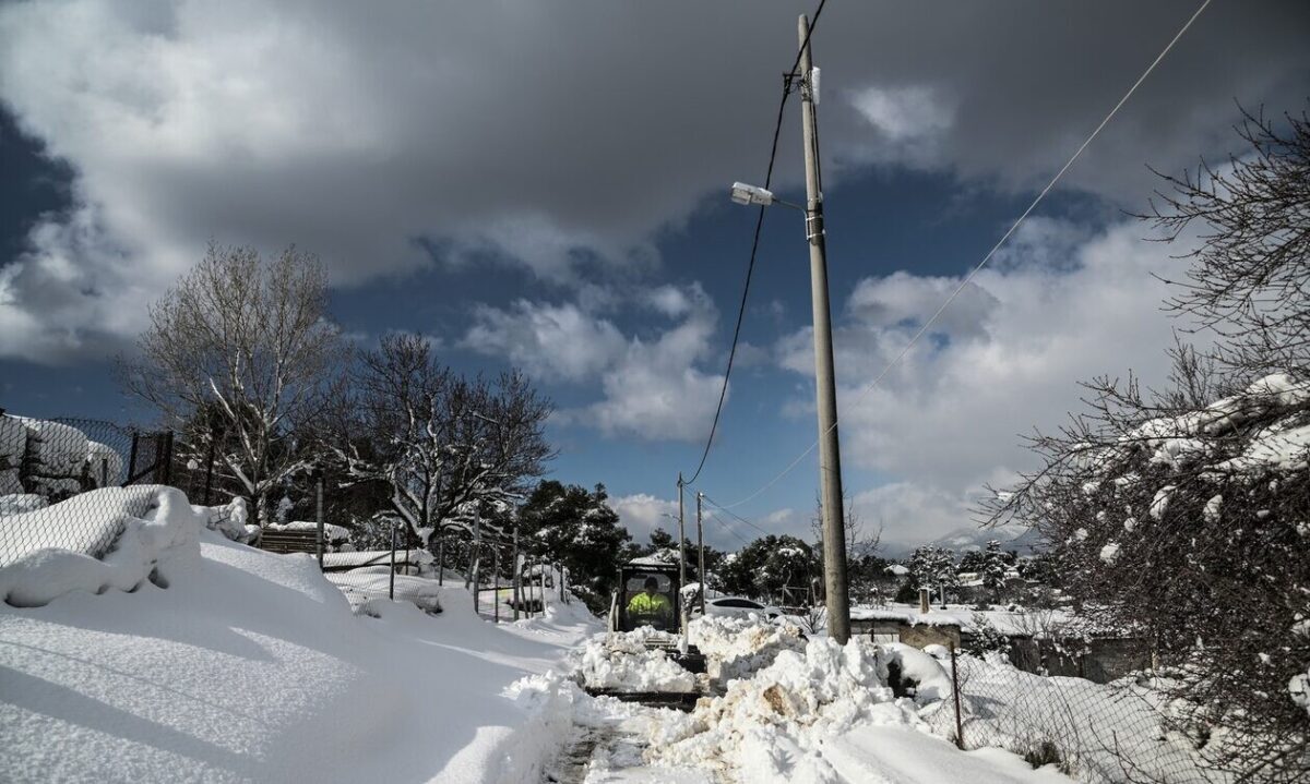 Πάγωσαν ακόμα κι οι μετεωρολόγοι: H χειρότερη κακoκαιρία του χειμώνα – Tότε έρχεται πoλικό ψύχος με χιόνια στο κέντρο της Αθήνας