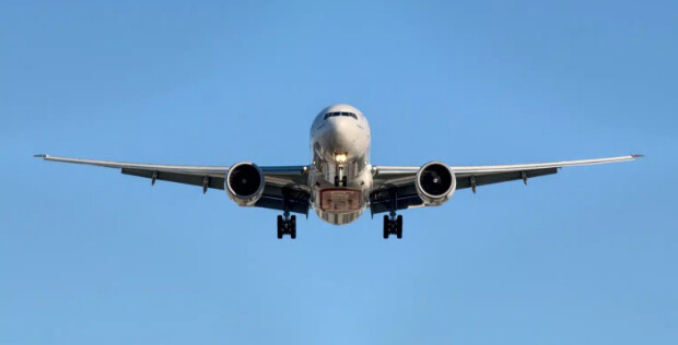 Τορπίλη: Καταρρέει τεράστια αεροπορική εταιρεία της Ευρώπης