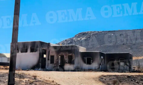 Φωτιά στη Σέριφο: Κάηκαν σπίτια, εξοχικά, αποθήκες και εκκλησίες – Αποκαρδιωτικός εικόνες