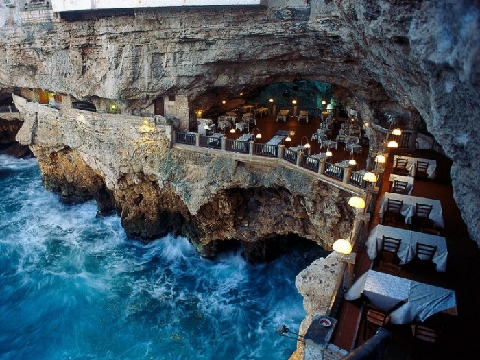 4Grotta Palazzese στη Puglia