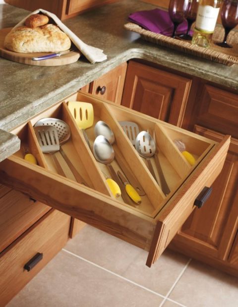 kitchen-upgrades-diagonal-utensil-holder