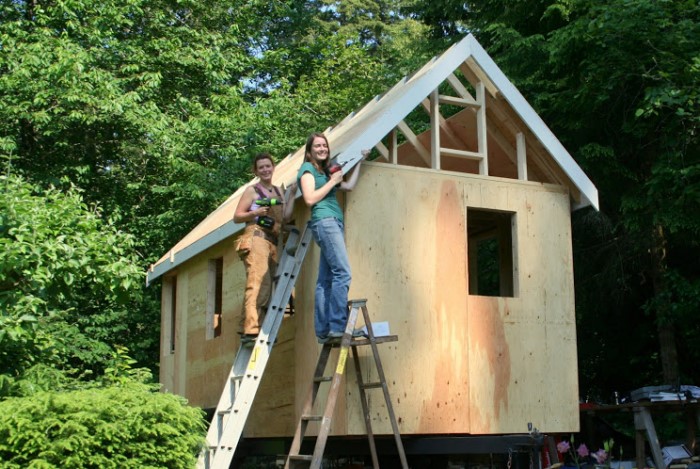 Το Bayside Bungalow κατασκευάστηκε βάση σχεδίων του Tumbleweed Tiny House Company.