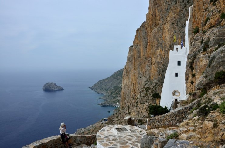 Το μοναστήρι της Παναγιάς της Χοζοβιώτισσας. Μνημείο σε… απέραντο γαλάζιο