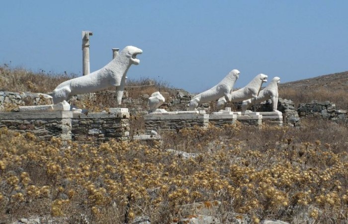 Το ακατοίκητο ελληνικό νησί που είναι γεμάτο αρχαίους θησαυρούς