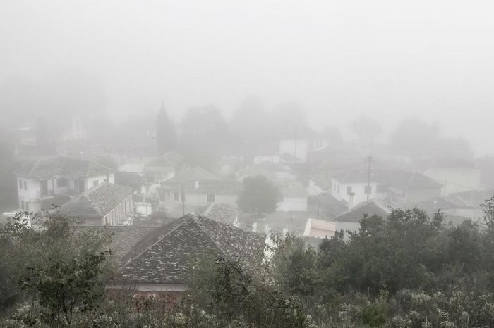 Το μοναδικό κατοικημένο νησί λίμνης στον κόσμο χωρίς όνομα βρίσκεται στην Ελλάδα!