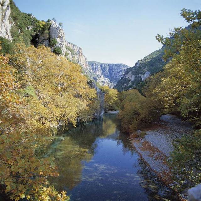 dinfo.gr - Το φαράγγι του Βίκου, το βαθύτερο φαράγγι στον κόσμο