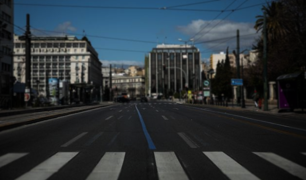 Παράταση των περιοριστικών μέτρων «έδειξε» ο Τσιόδρας