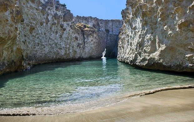 Παραλία Παπάφραγκας, Μήλος