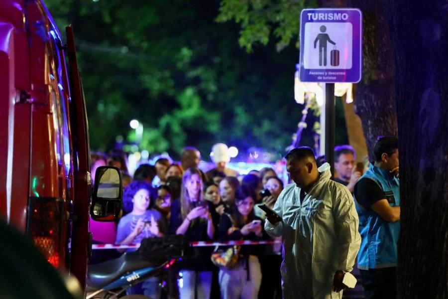 Θρiλερ με πασίγνωστο τραγουδιστή που βρέθηκε νεκρoς